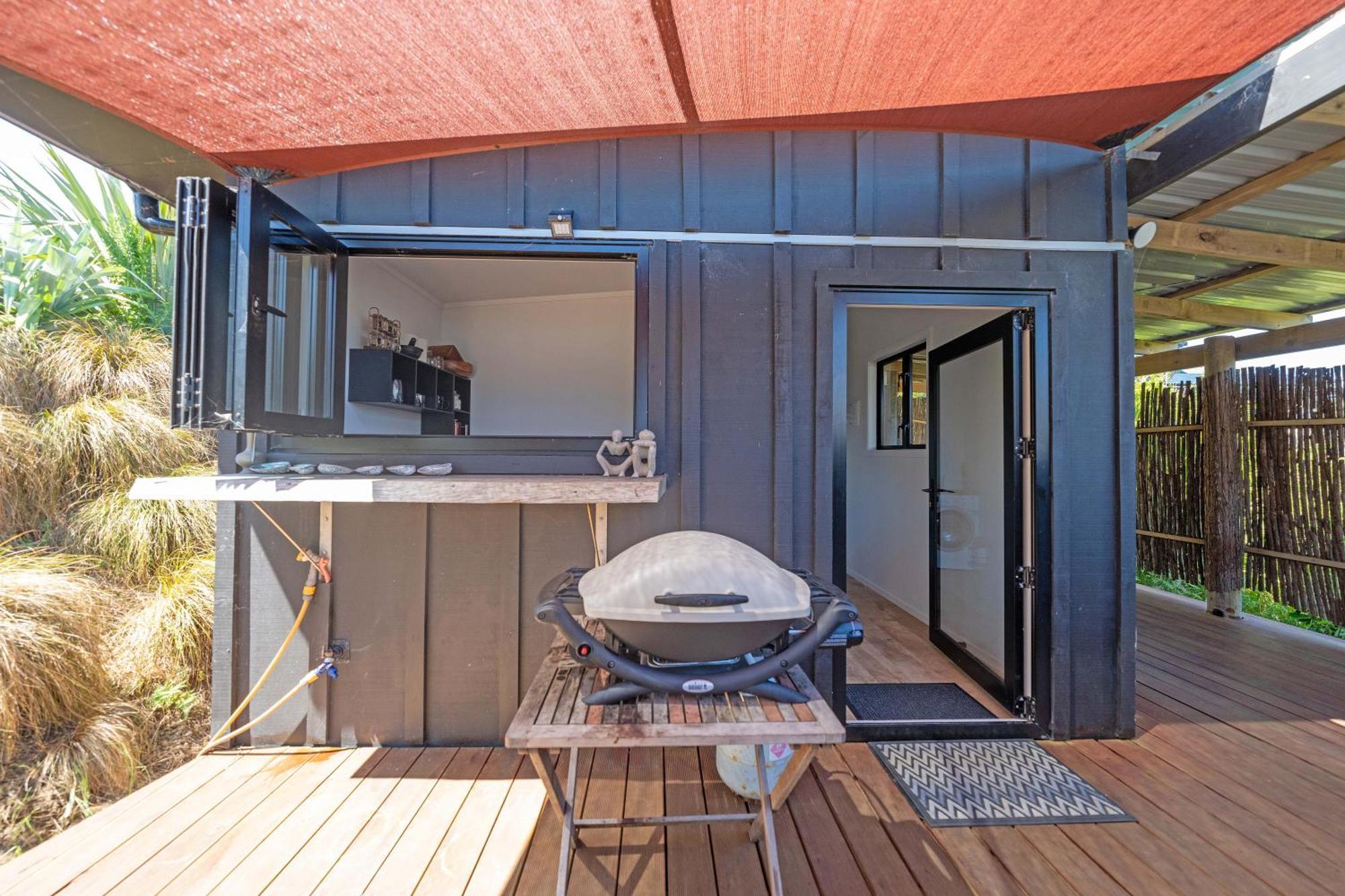 The Hole In The Rock Yurt Hotel Cape Foulwind Exterior photo