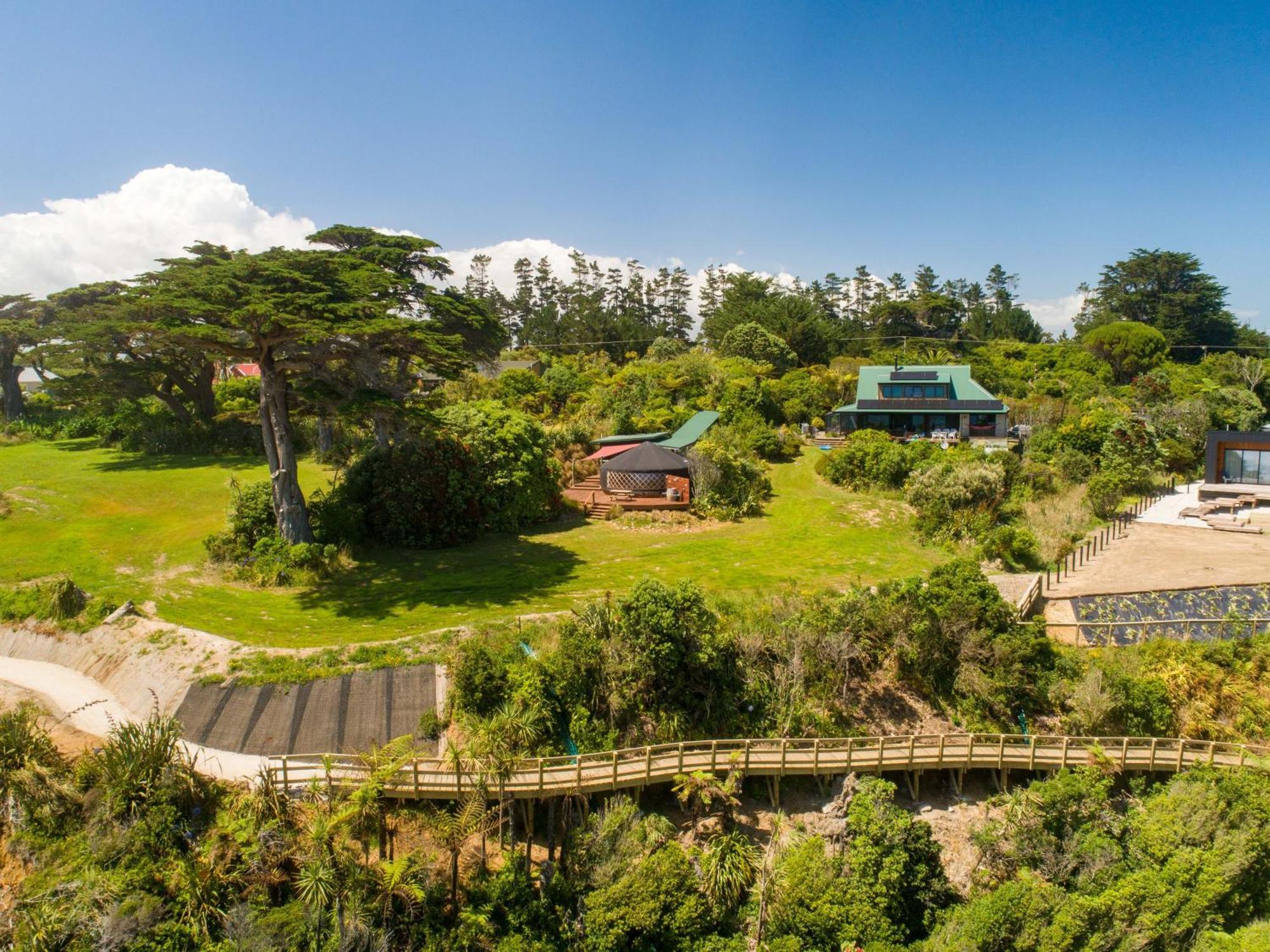 The Hole In The Rock Yurt Hotel Cape Foulwind Exterior photo